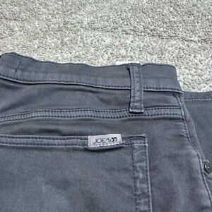 JOE’S JEANS. MENS. SIZE 31. Grey slim fit.
